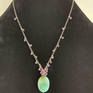 Cute necklace with green stone